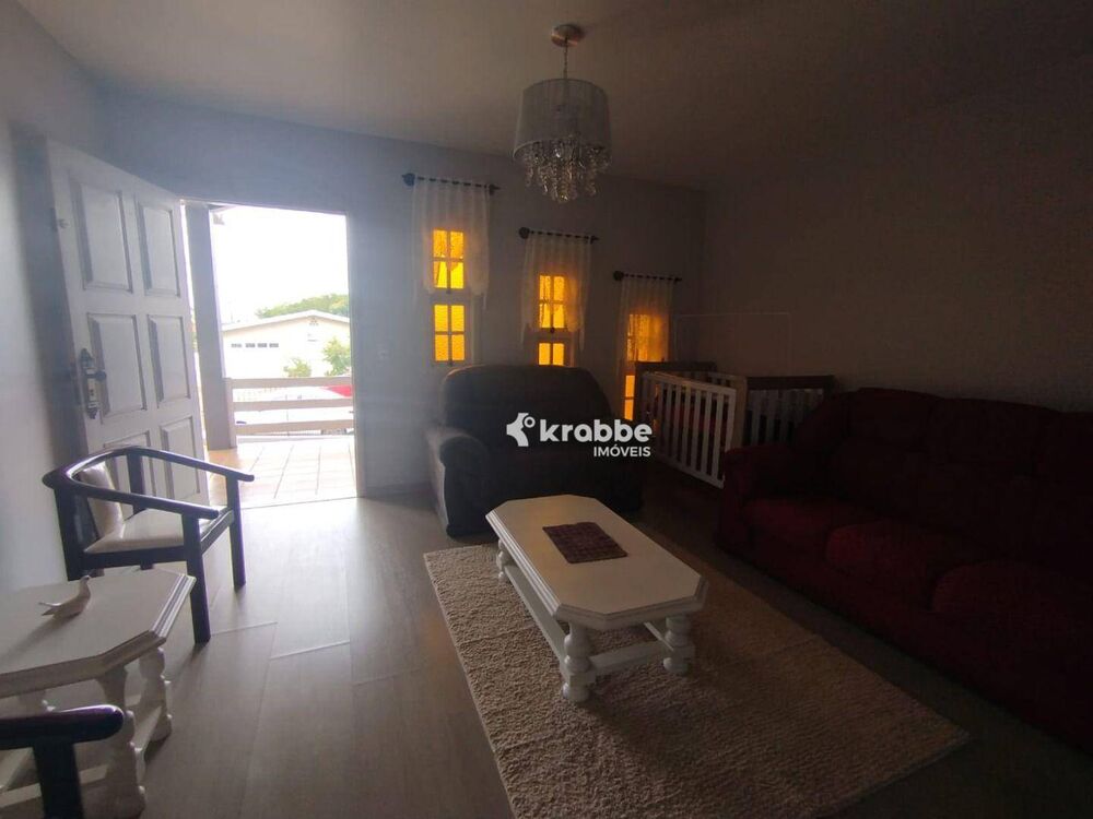 Casa, 4 quartos, 253 m² - Foto 1