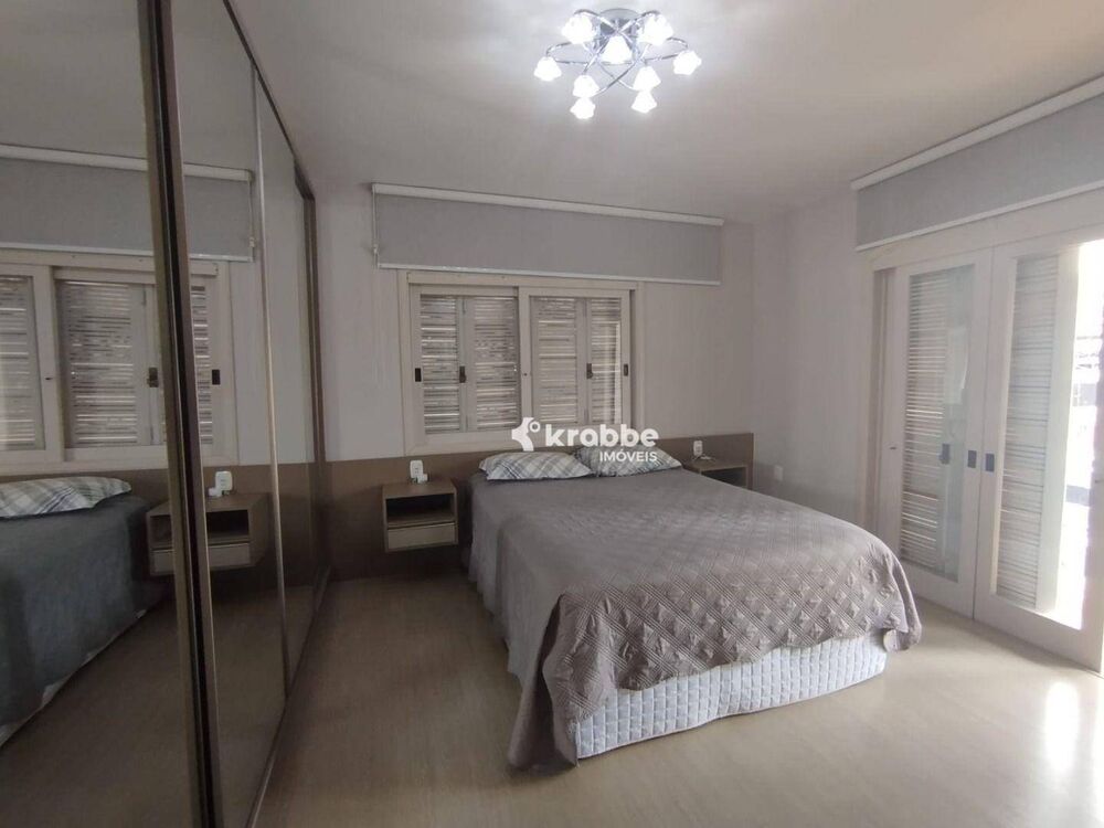 Casa, 4 quartos, 253 m² - Foto 5