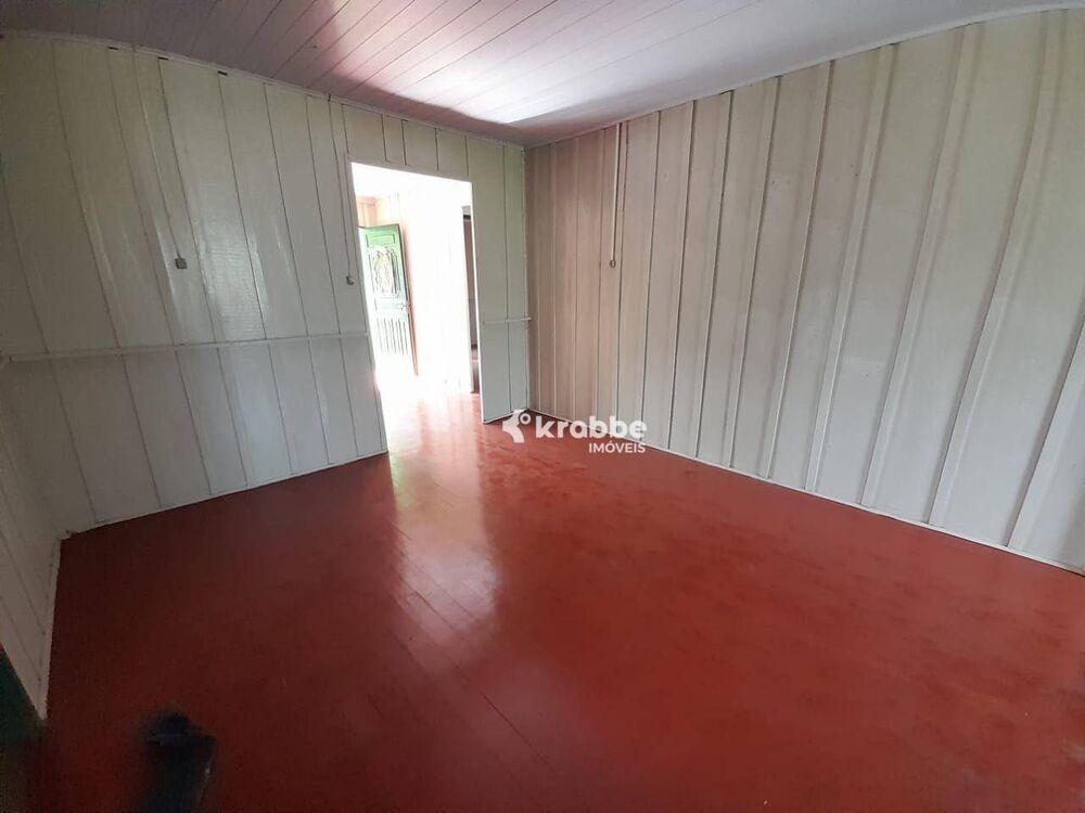 Casa para alugar com 2 quartos, 140m² - Foto 2