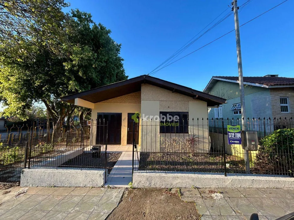Casa, 3 quartos, 229 m² - Foto 3