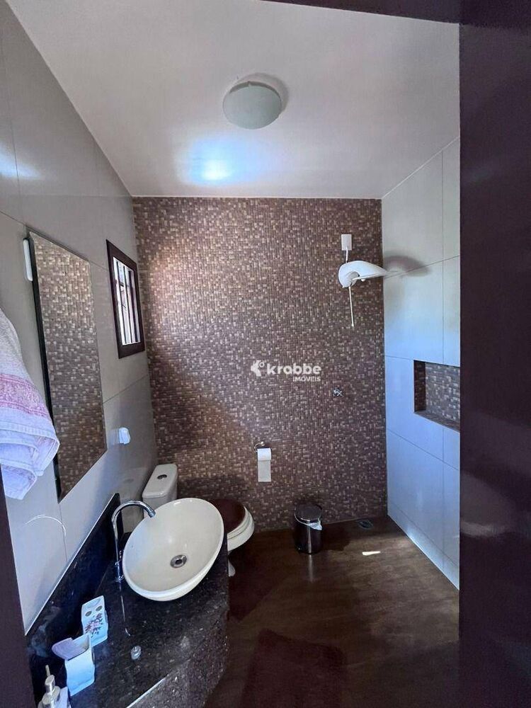 Casa, 4 quartos, 239 m² - Foto 3