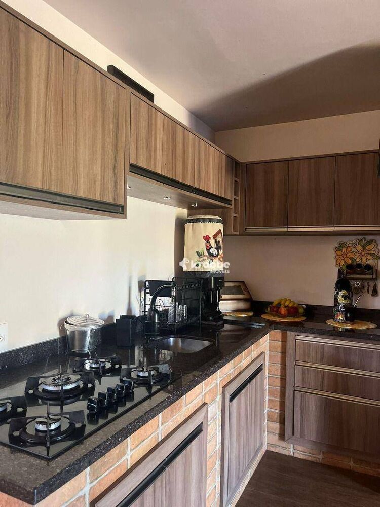 Casa, 4 quartos, 239 m² - Foto 4