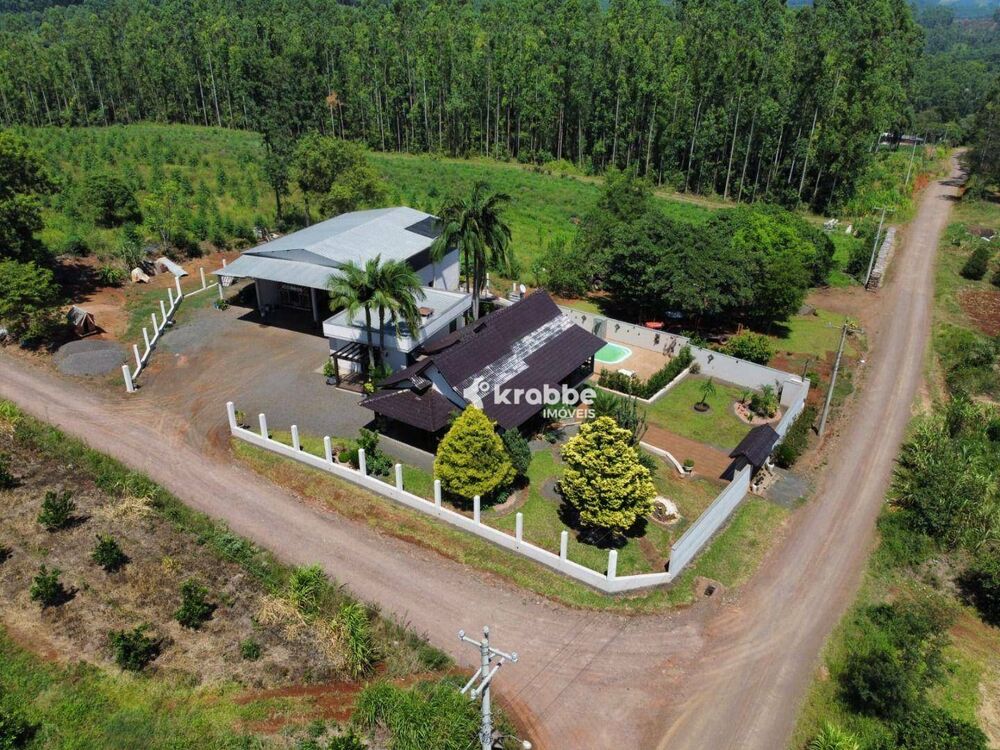 Casa, 4 quartos, 239 m² - Foto 1