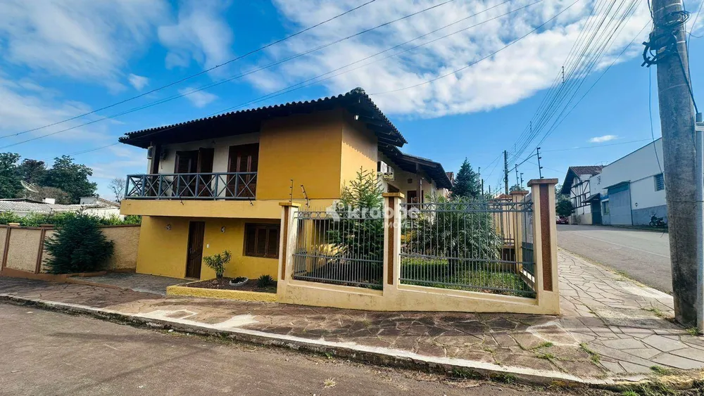 Casa, 3 quartos, 252 m² - Foto 2