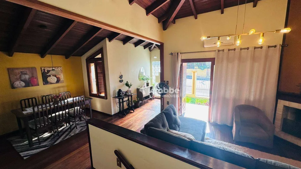 Casa, 3 quartos, 252 m² - Foto 6