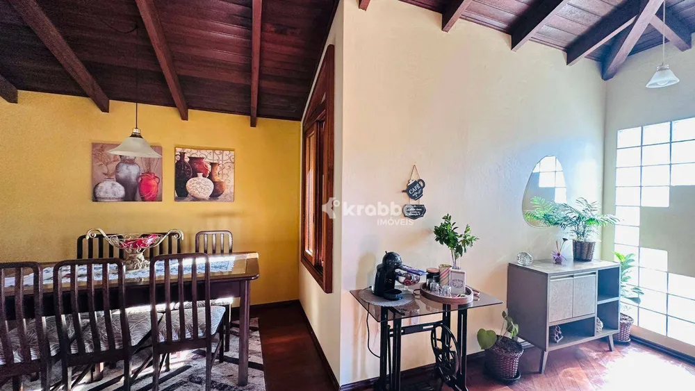 Casa, 3 quartos, 252 m² - Foto 4