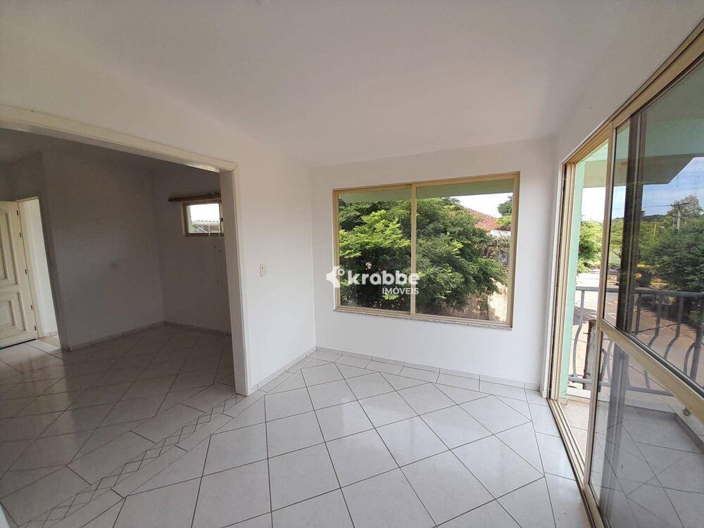 Casa à venda e aluguel com 3 quartos, 180m² - Foto 1