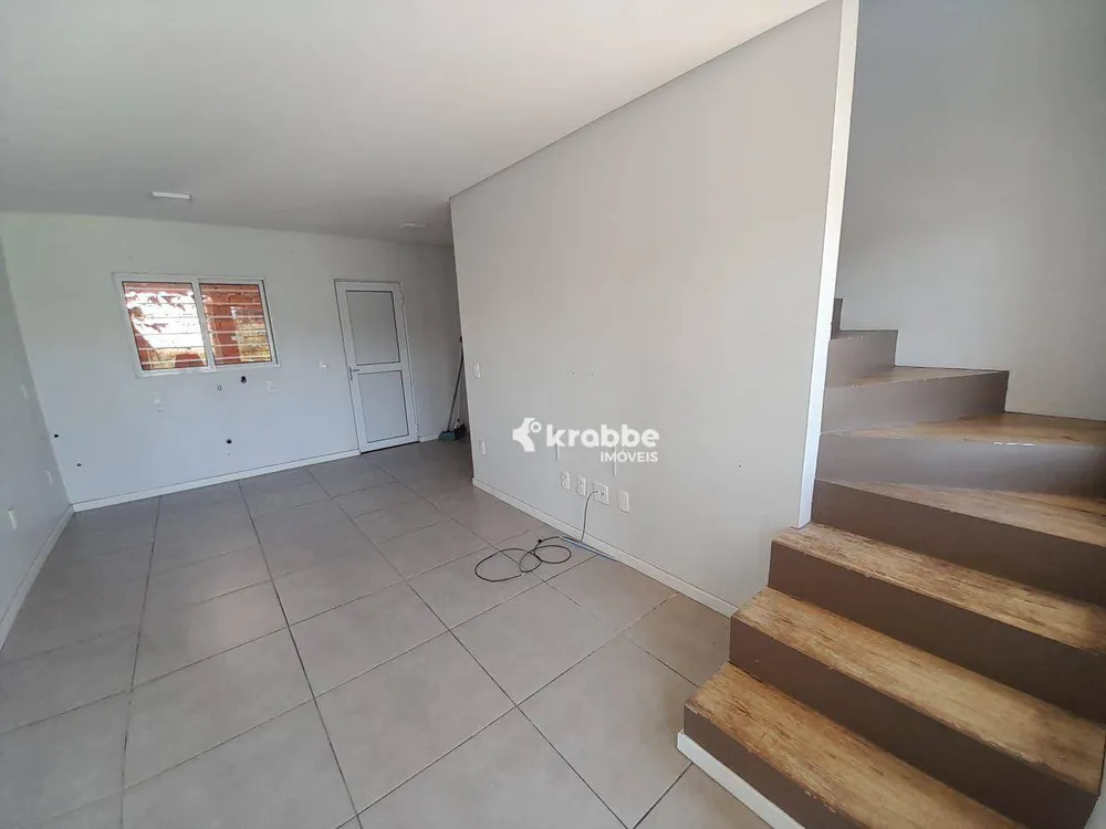 Sobrado, 2 quartos, 61 m² - Foto 2