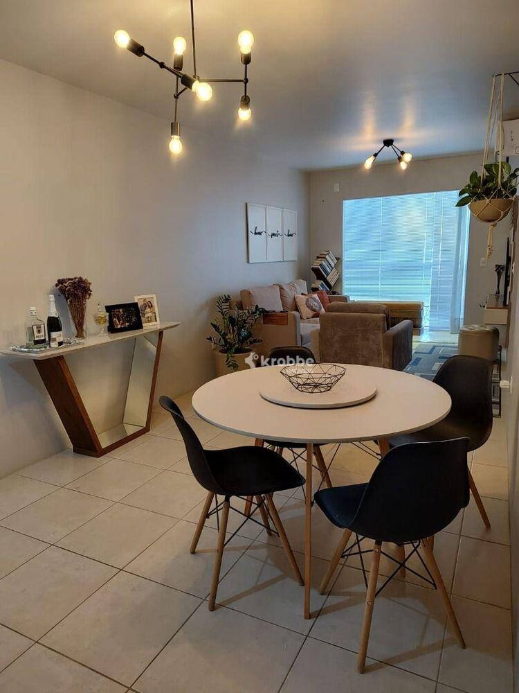 Apartamento à venda com 2 quartos, 67m² - Foto 4