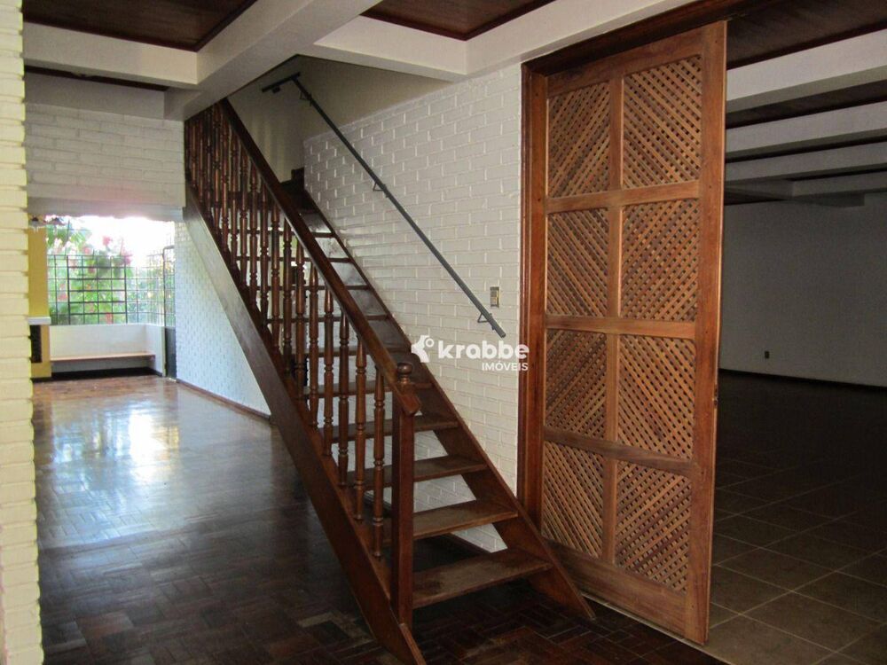 Casa, 5 quartos, 461 m² - Foto 2