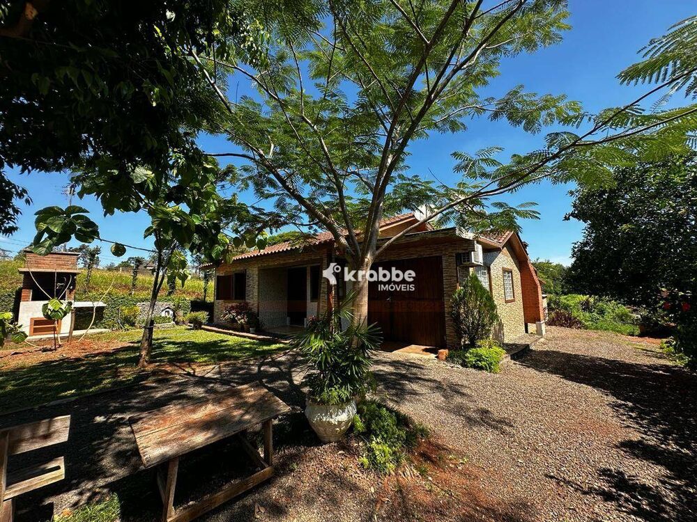 Chácara à venda com 2 quartos, 120m² - Foto 2