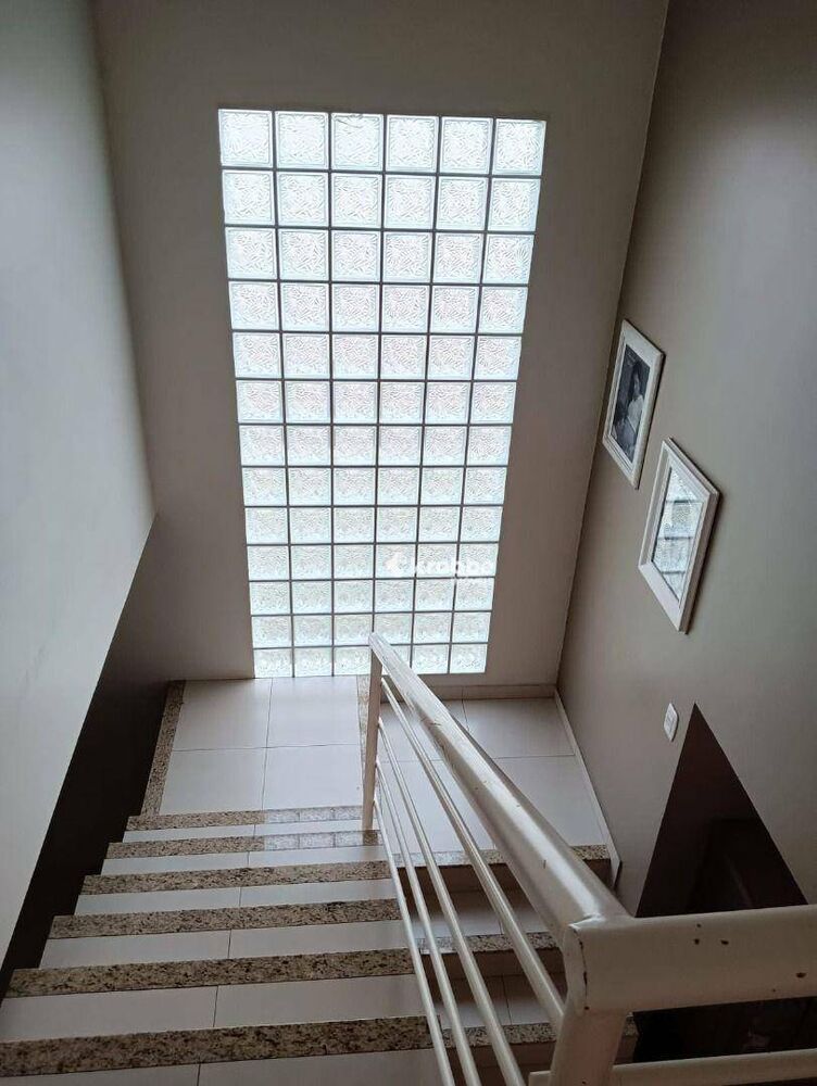 Casa, 3 quartos, 234 m² - Foto 11