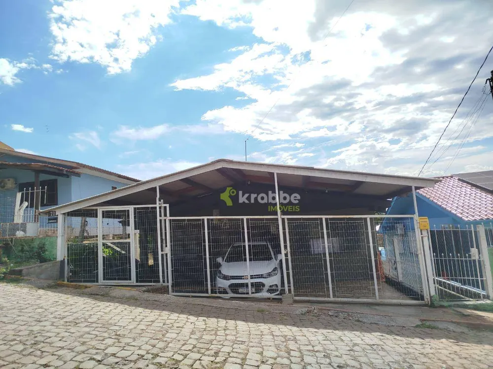 Casa, 6 quartos, 147 m² - Foto 1