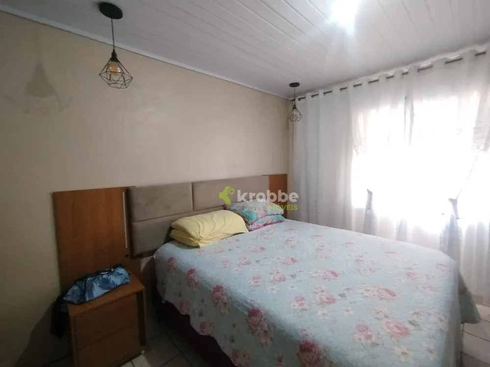 Casa, 6 quartos, 147 m² - Foto 5