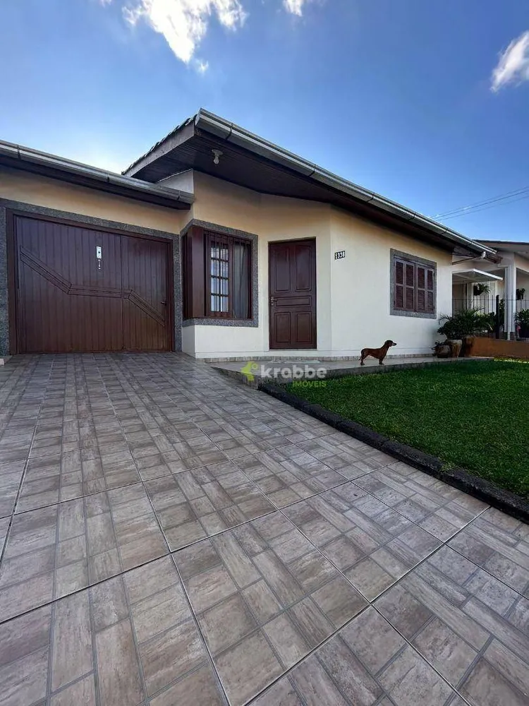 Casa, 3 quartos, 141 m² - Foto 2