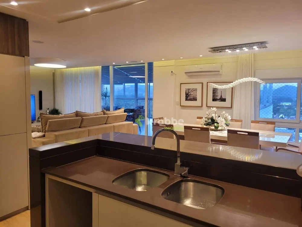 Apartamento, 3 quartos, 216 m² - Foto 8