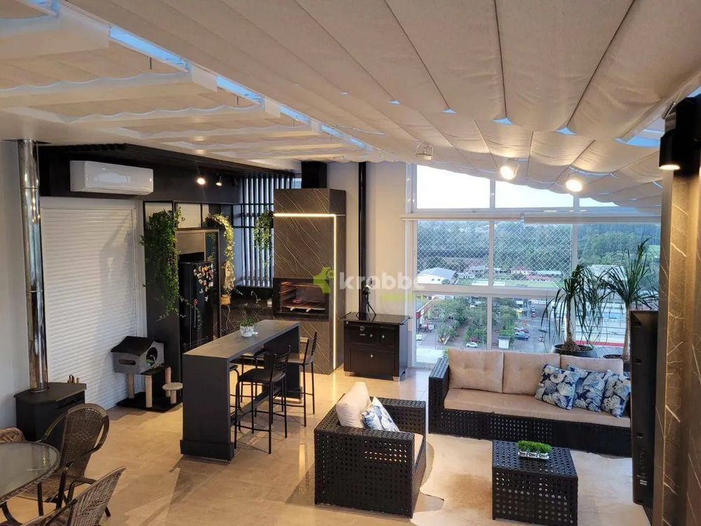 Apartamento, 3 quartos, 216 m² - Foto 1