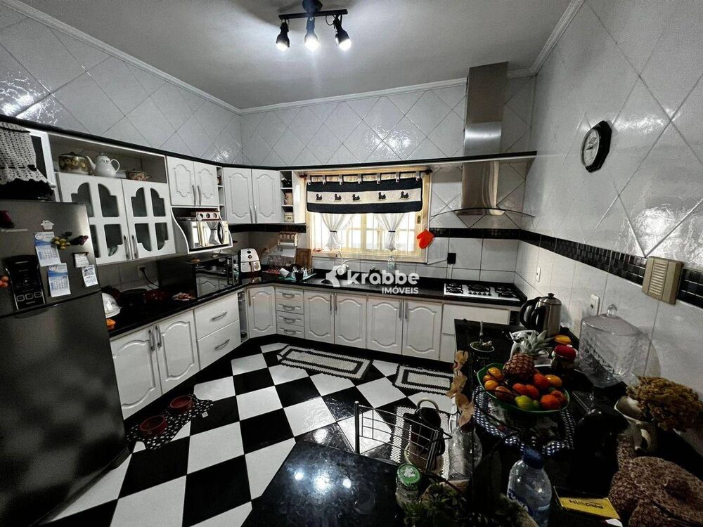 Casa, 2 quartos, 157 m² - Foto 1