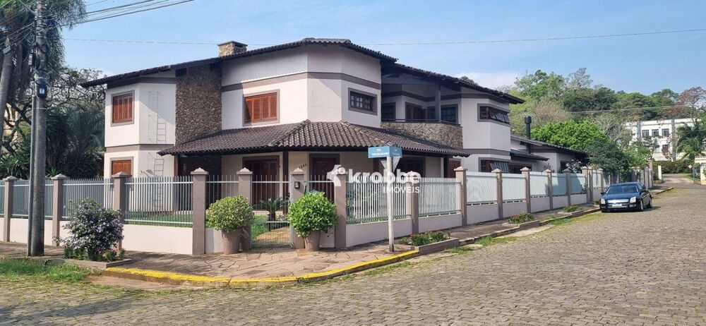 Casa, 5 quartos, 420 m² - Foto 1