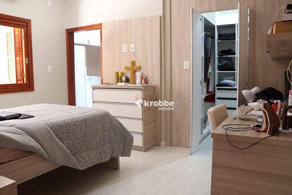 Casa, 4 quartos, 214 m² - Foto 3