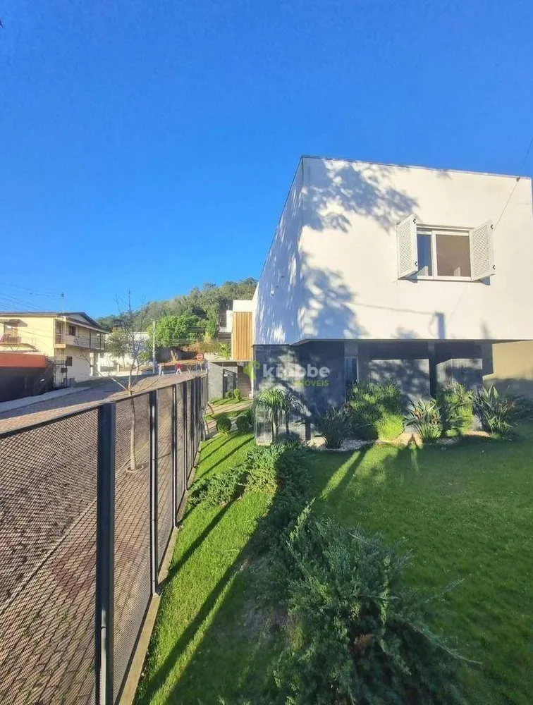 Casa, 3 quartos, 204 m² - Foto 1