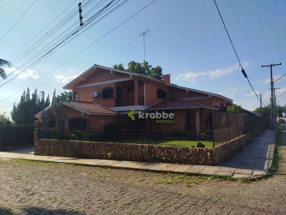 Casa, 4 quartos, 333 m² - Foto 1