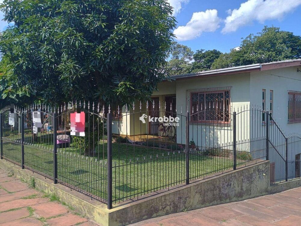 Casa, 4 quartos, 253 m² - Foto 2