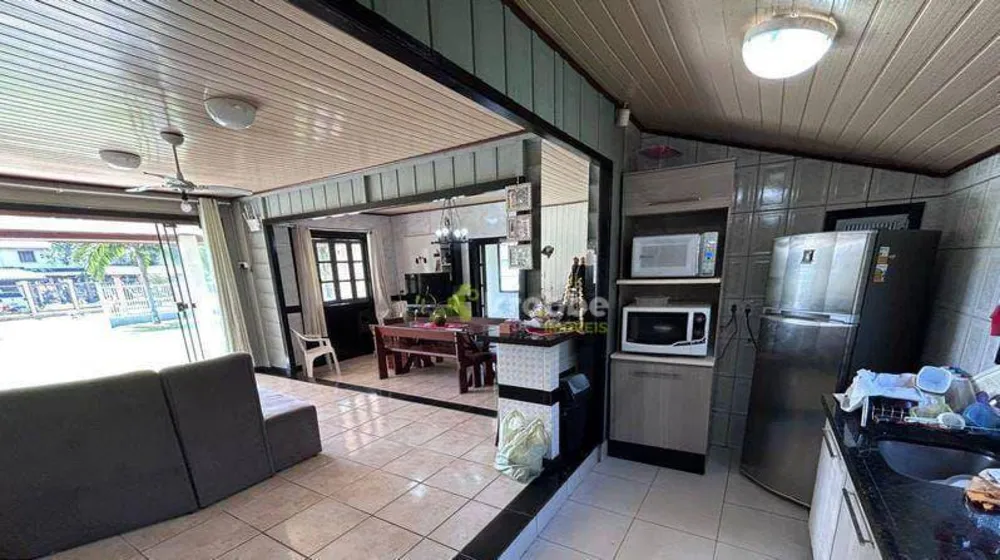 Casa, 3 quartos, 213 m² - Foto 4