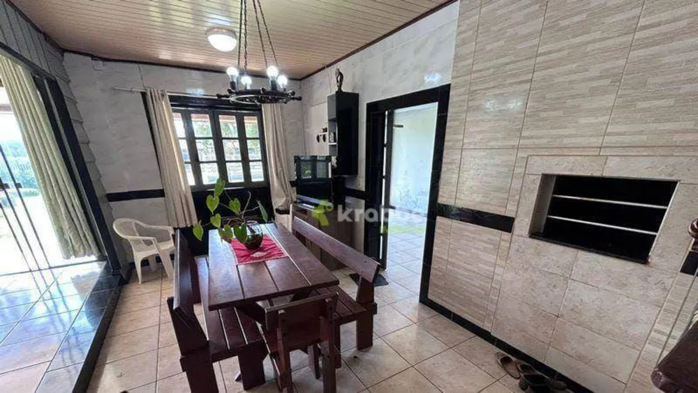 Casa, 3 quartos, 213 m² - Foto 3