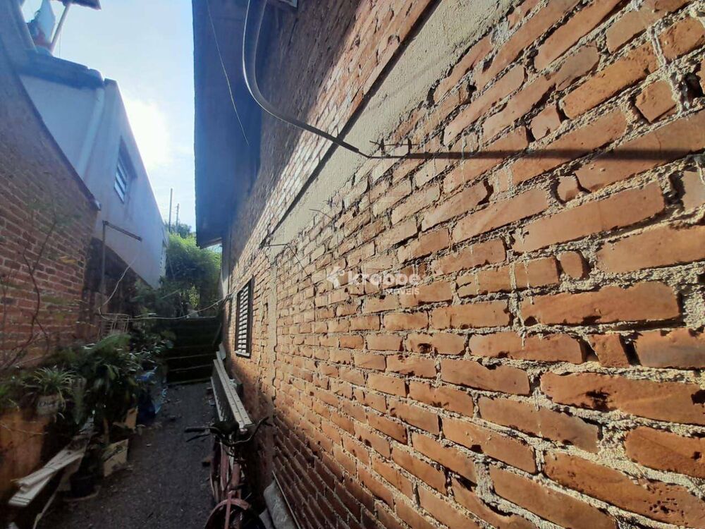 Casa à venda com 2 quartos, 60m² - Foto 5