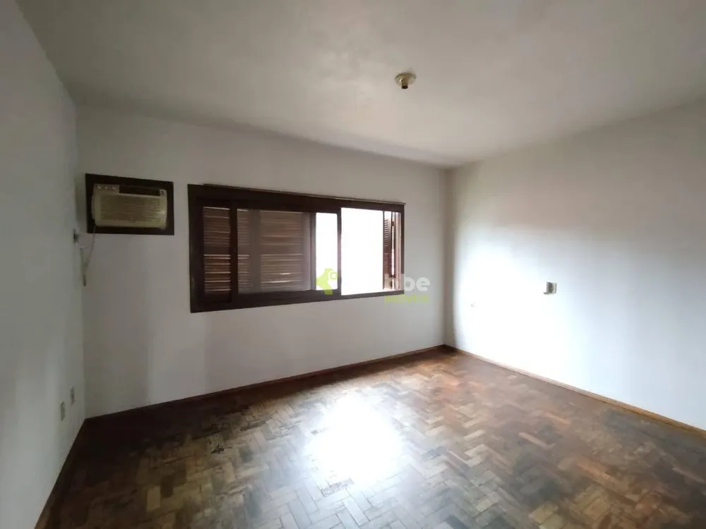 Casa, 6 quartos, 120 m² - Foto 2