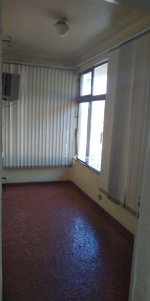 Casa à venda com 3 quartos, 201m² - Foto 1