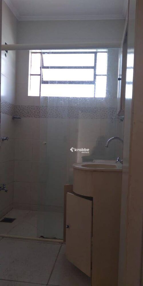Casa à venda com 3 quartos, 201m² - Foto 2