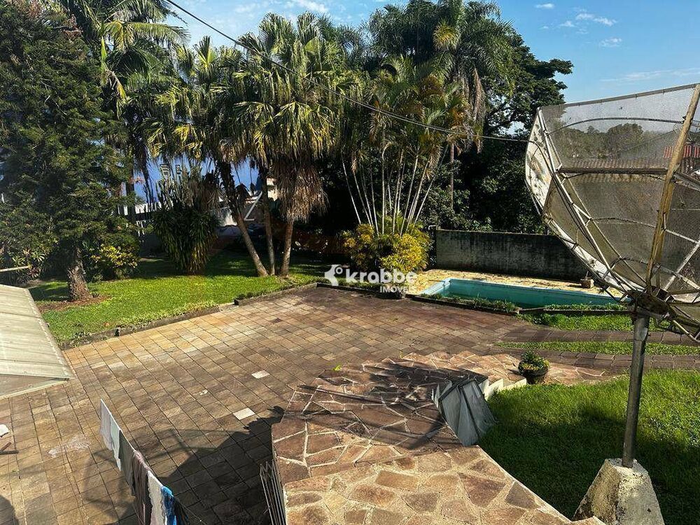 Casa, 5 quartos, 258 m² - Foto 4