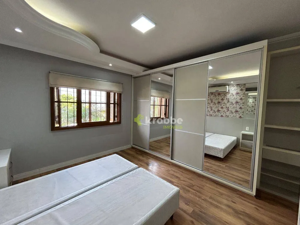 Casa, 4 quartos, 247 m² - Foto 8