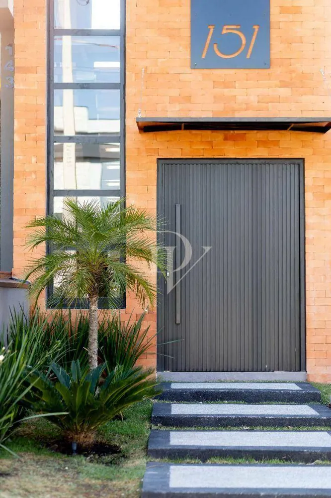 Sobrado, 3 quartos, 220 m² - Foto 1