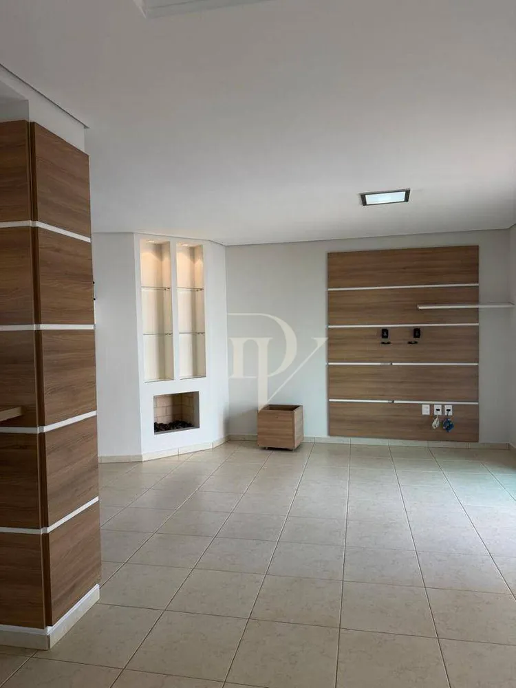 Sobrado, 3 quartos, 247 m² - Foto 1