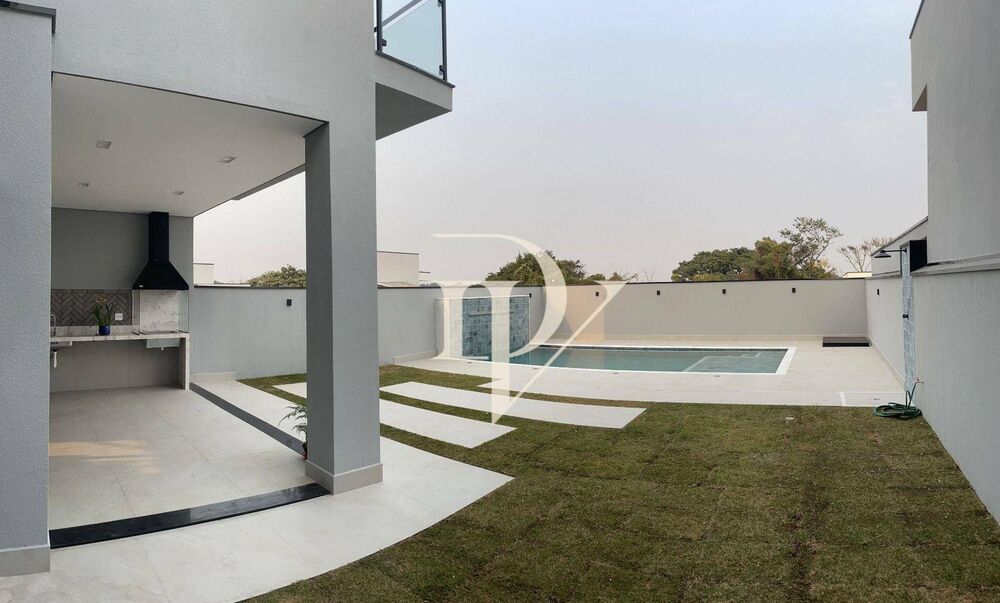 Sobrado à venda com 3 quartos, 258m² - Foto 2
