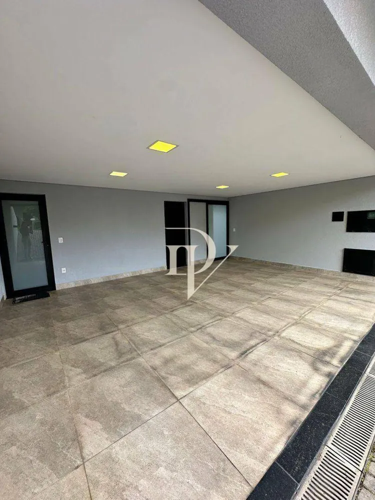 Sobrado, 3 quartos, 357 m² - Foto 2