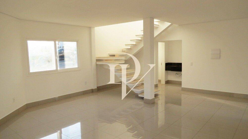 Sobrado, 4 quartos, 310 m² - Foto 2