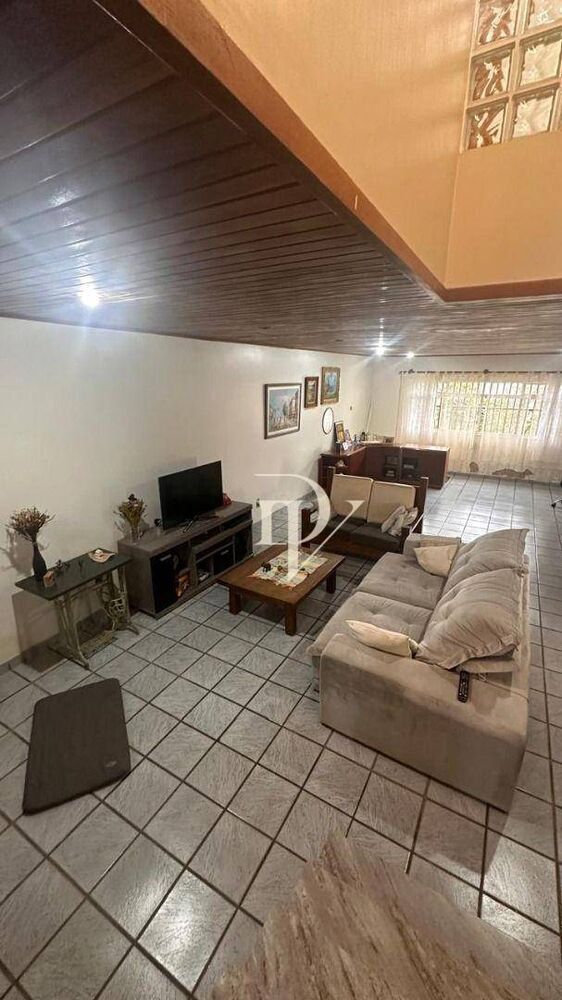 Casa, 3 quartos, 258 m² - Foto 2