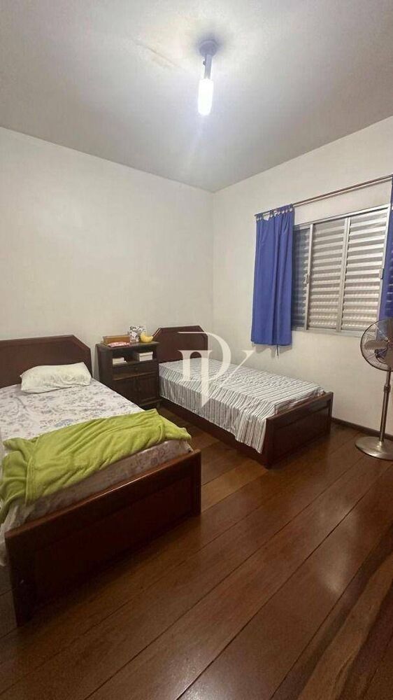 Casa, 3 quartos, 258 m² - Foto 4
