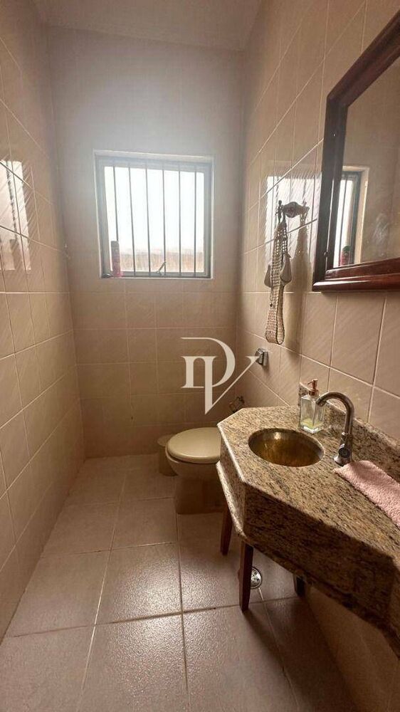 Casa, 3 quartos, 258 m² - Foto 3