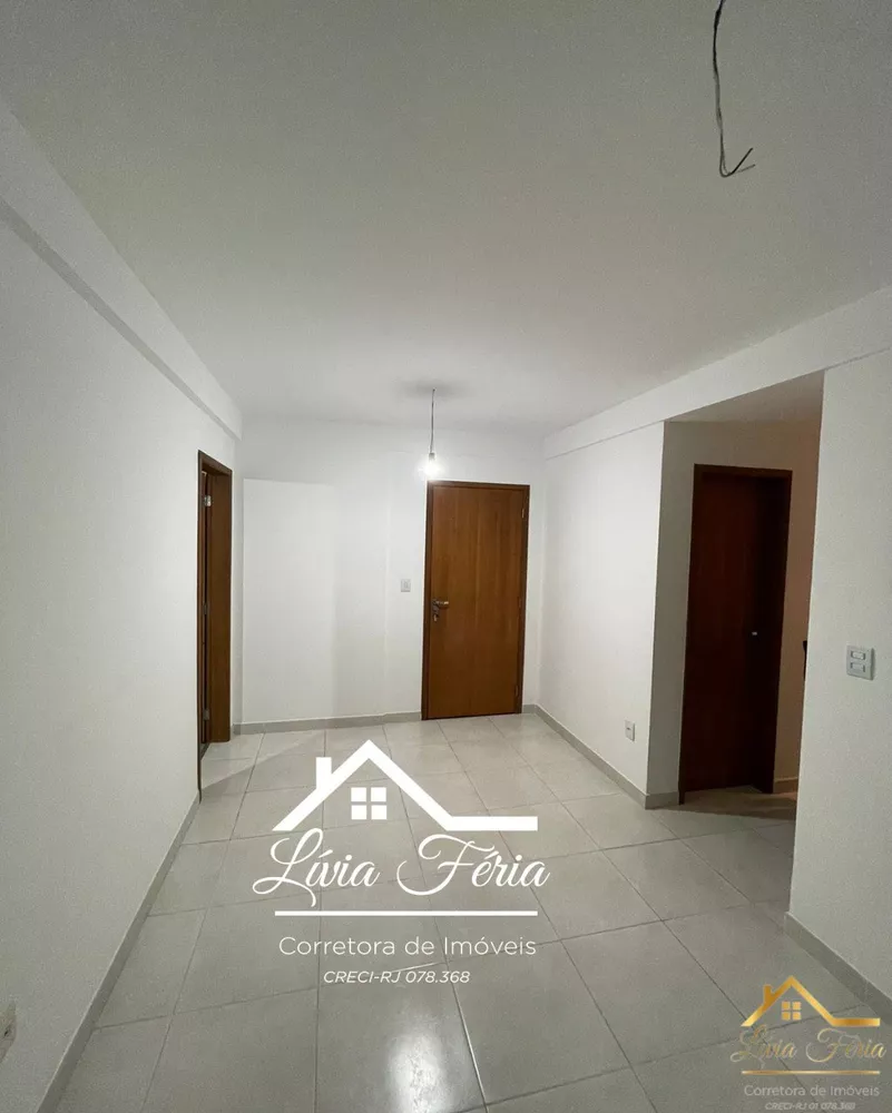 Apartamento à venda com 2 quartos, 62m² - Foto 2