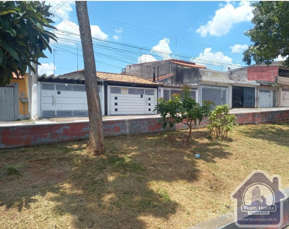 Casa à venda com 2 quartos, 125m² - Foto 2