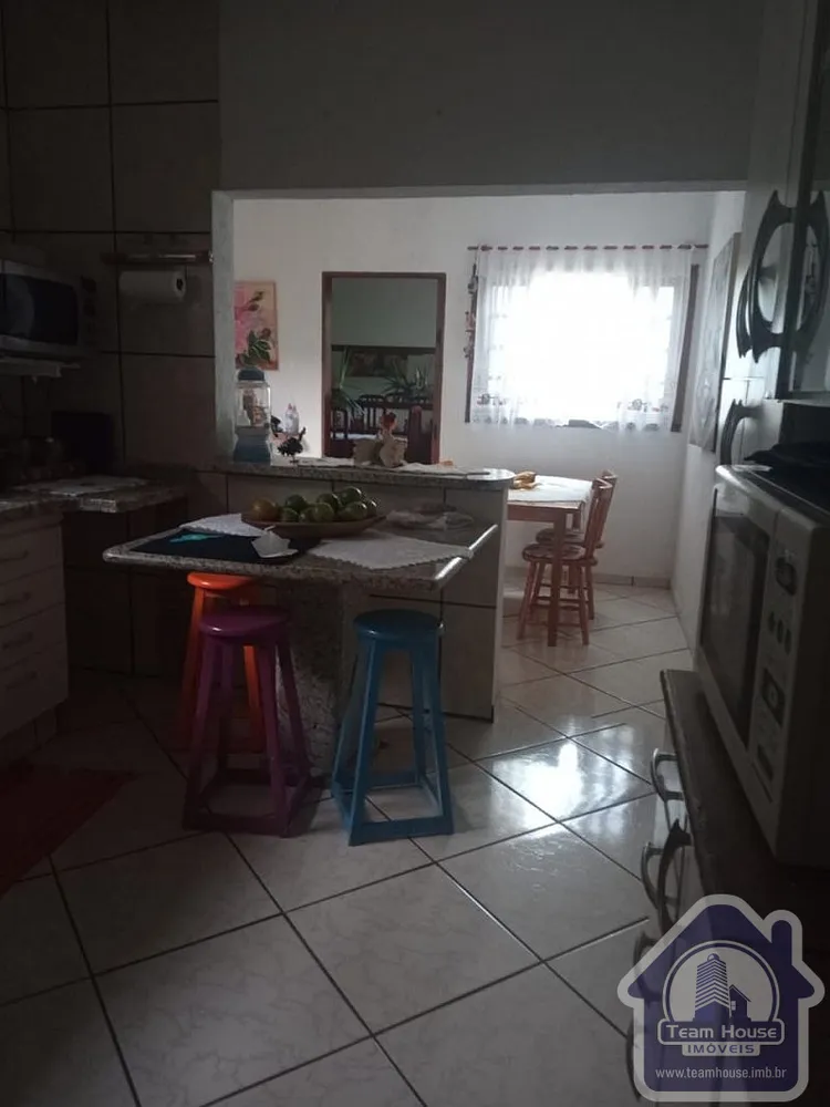 Chácara, 4 quartos, 172 m² - Foto 1
