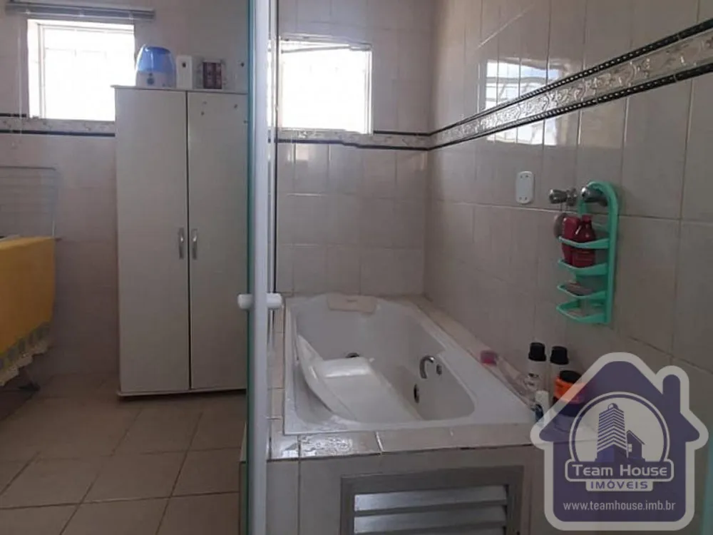 Sobrado, 3 quartos, 271 m² - Foto 2