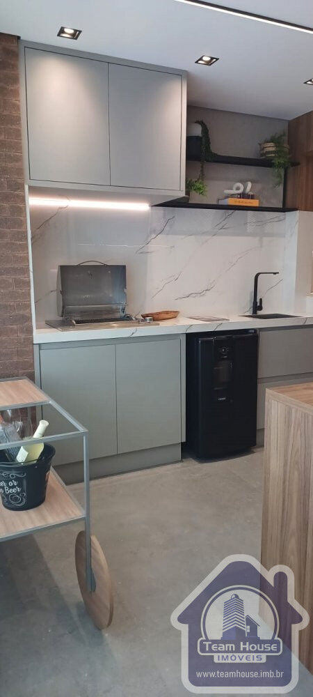 Apartamento à venda com 2 quartos, 65m² - Foto 3