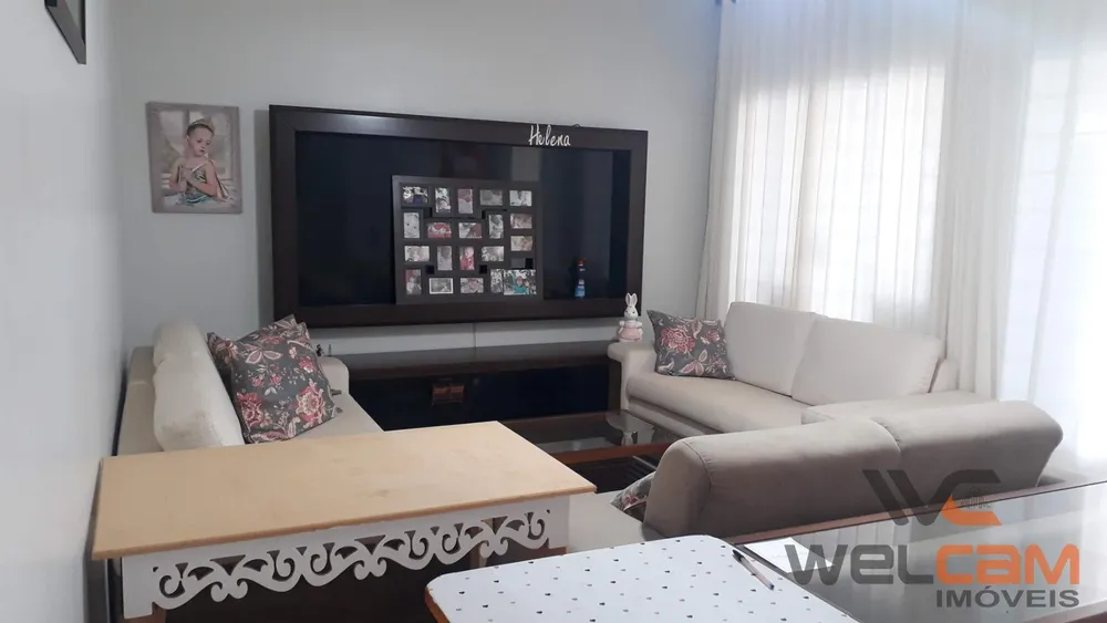 Casa, 3 quartos, 226 m² - Foto 4