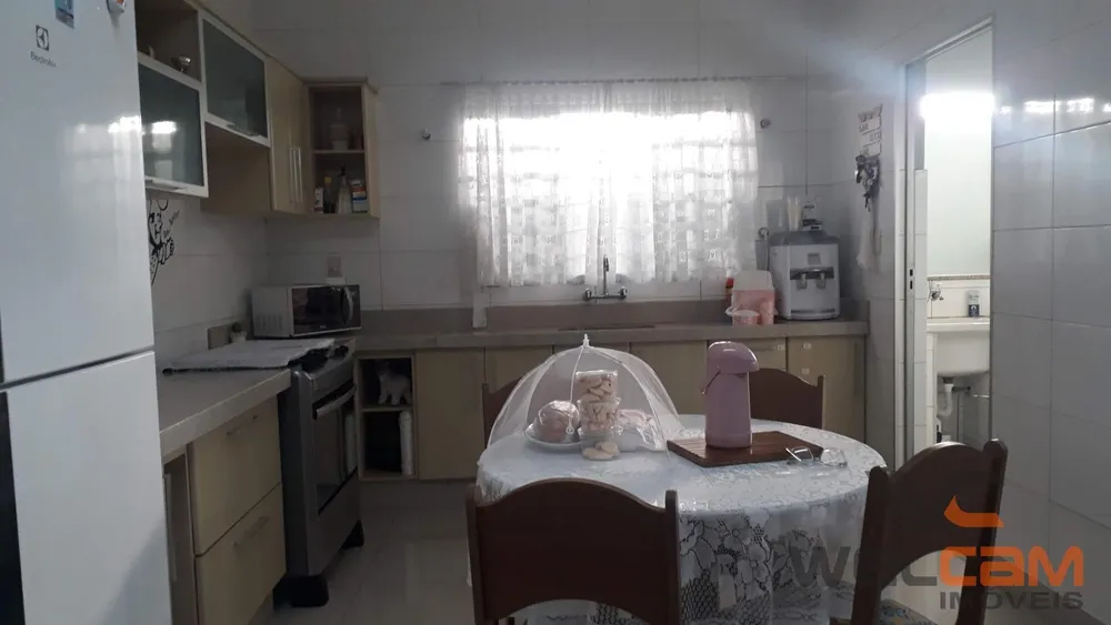Casa, 3 quartos, 226 m² - Foto 10